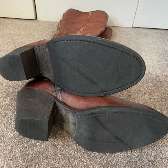 Frye Leslie Artisan boots in Whiskey size 7.5 - Picture 3 of 3